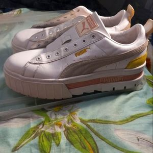 Puma sneakers woman's very nice white gray and yellow